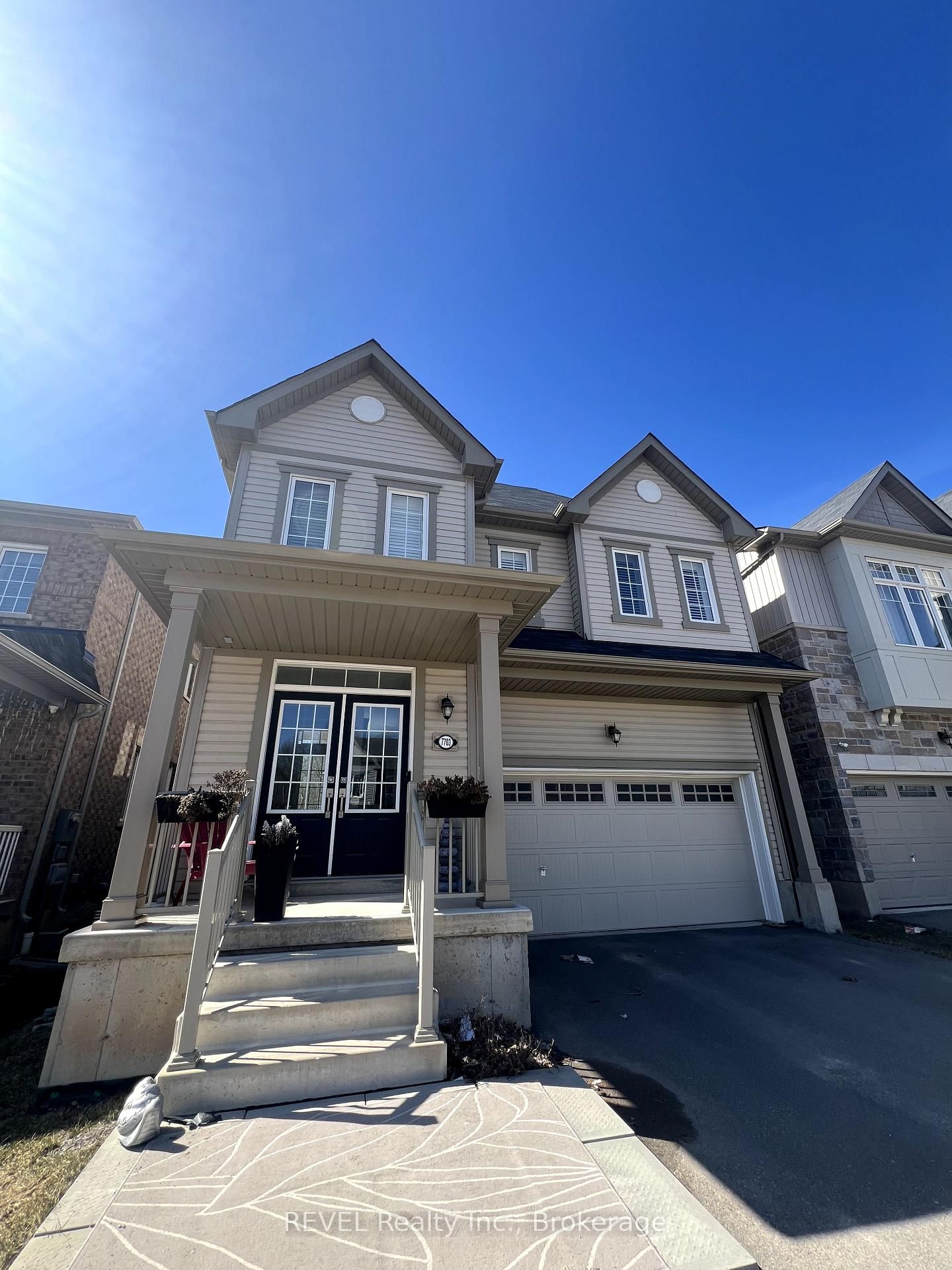 Detached House leased at 7703 TUPELO Crescent, Niagara Falls, Brown, L2H 3R8 - MLS: X12015540