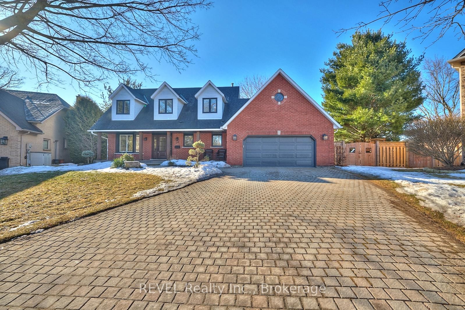 Building at 18 Brookfield Court, Pelham, Fonthill