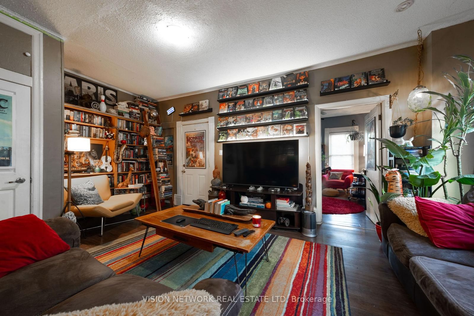 Listing Image 7