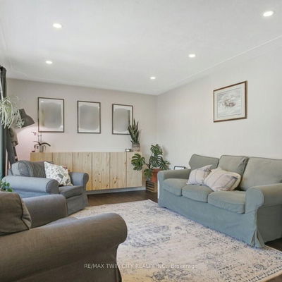 49 Ballantyne Ave, Cambridge -  image-0-2
