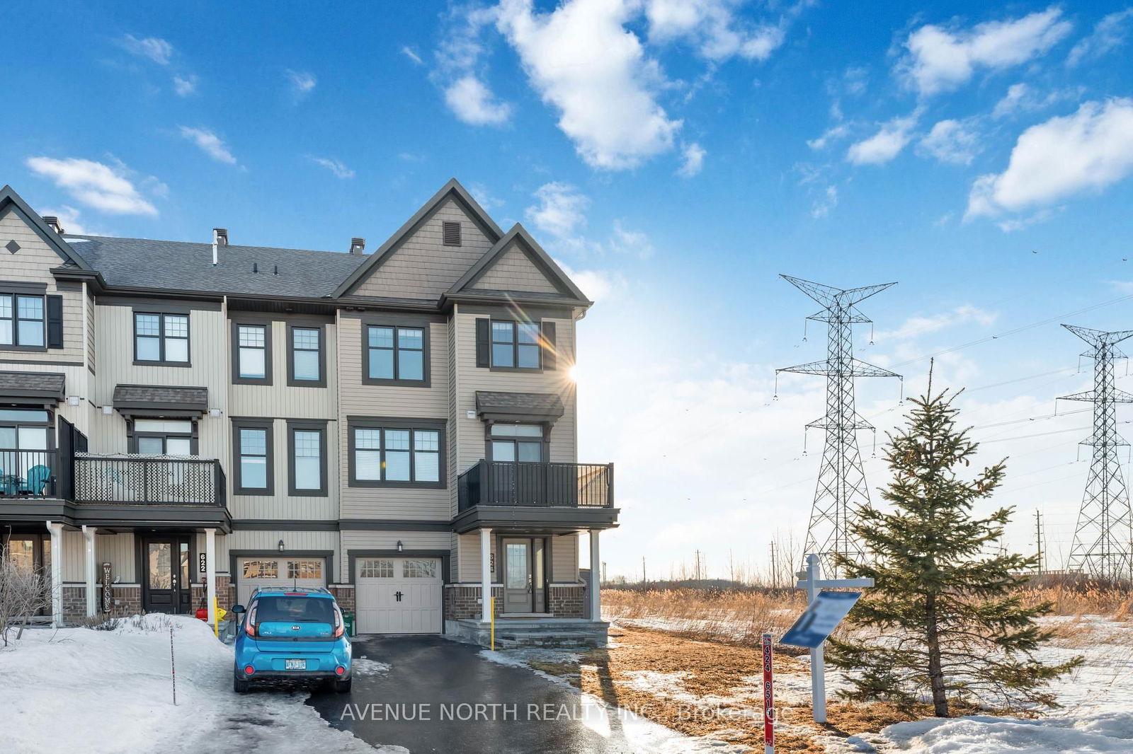 Townhouse sold at 624 Petrichor Crescent, Ottawa, Avalon West, K4A 0Y4 - MLS: X12015834