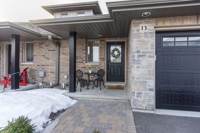 13 Hillside Meadow Drive