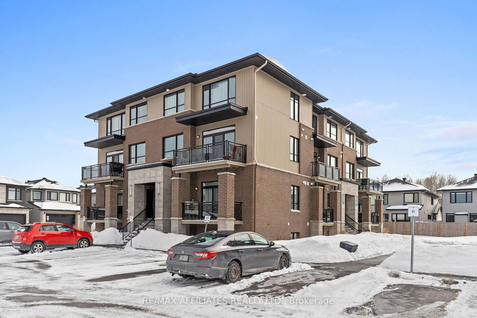 Condo for sale at 28 Carabiner Private N/A, Ottawa, Mer Bleue/Bradley Estates/Anderson Park, K1W 0L7 - MLS: X12016972