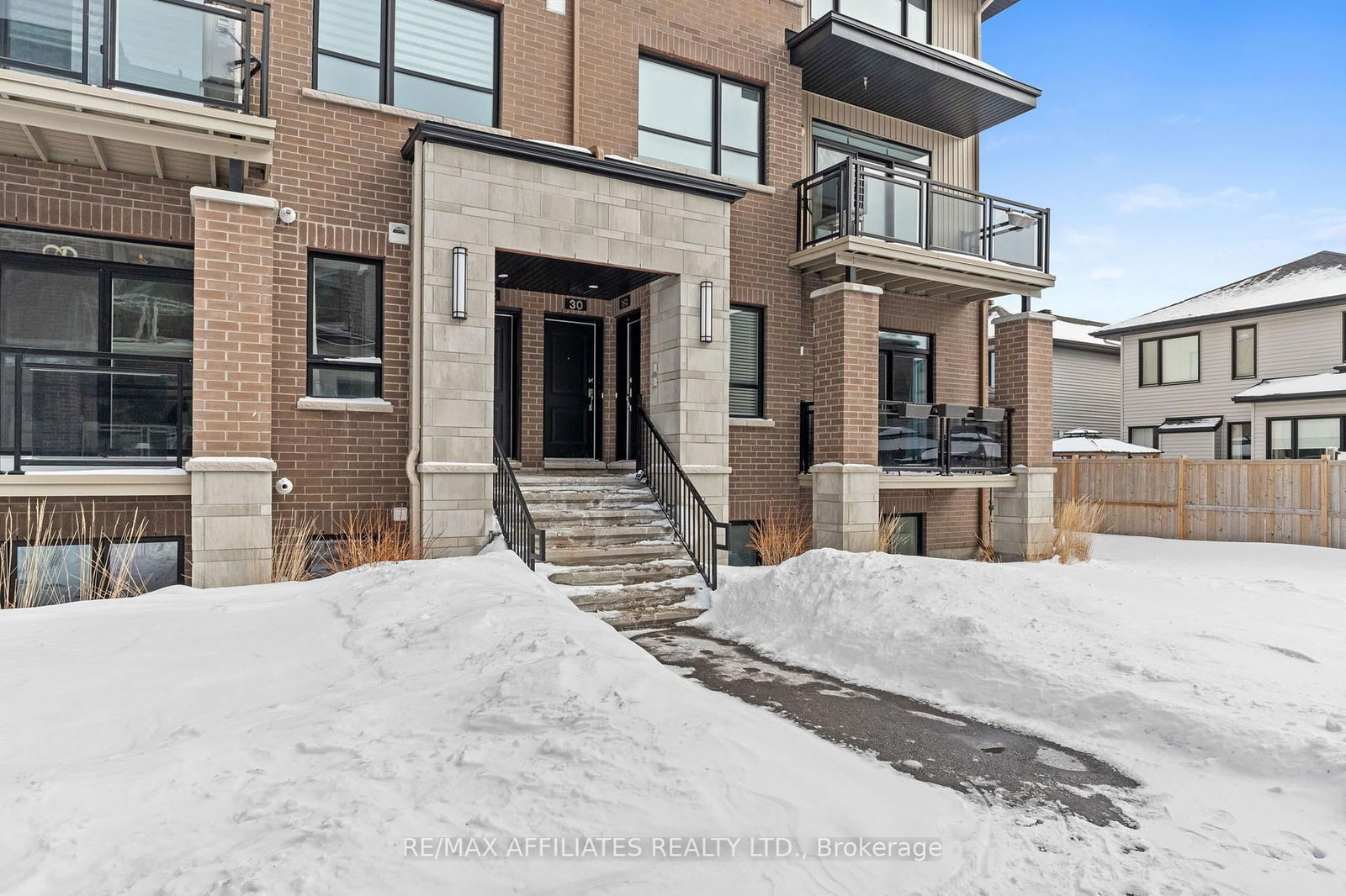 Condo for sale at 28 Carabiner Private N/A, Ottawa, Mer Bleue/Bradley Estates/Anderson Park, K1W 0L7 - MLS: X12016972