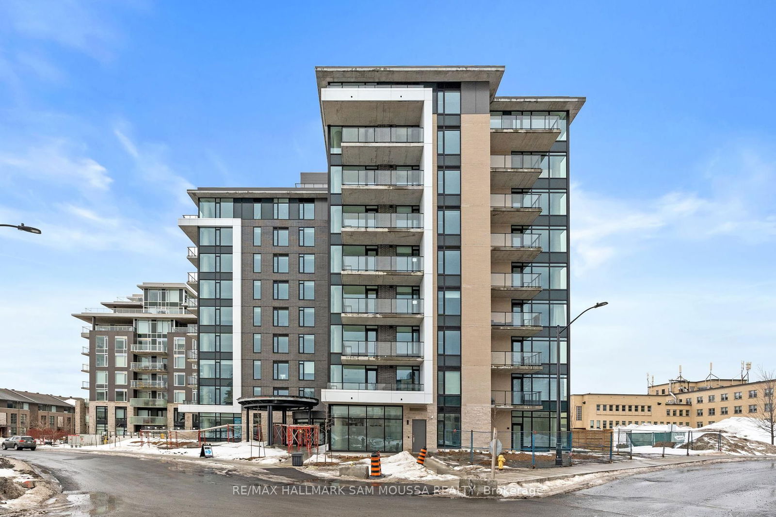 Condo for lease at 207-360 Deschatelets Avenue, Ottawa, Ottawa East, K1S 5Y1 - MLS: X12017107