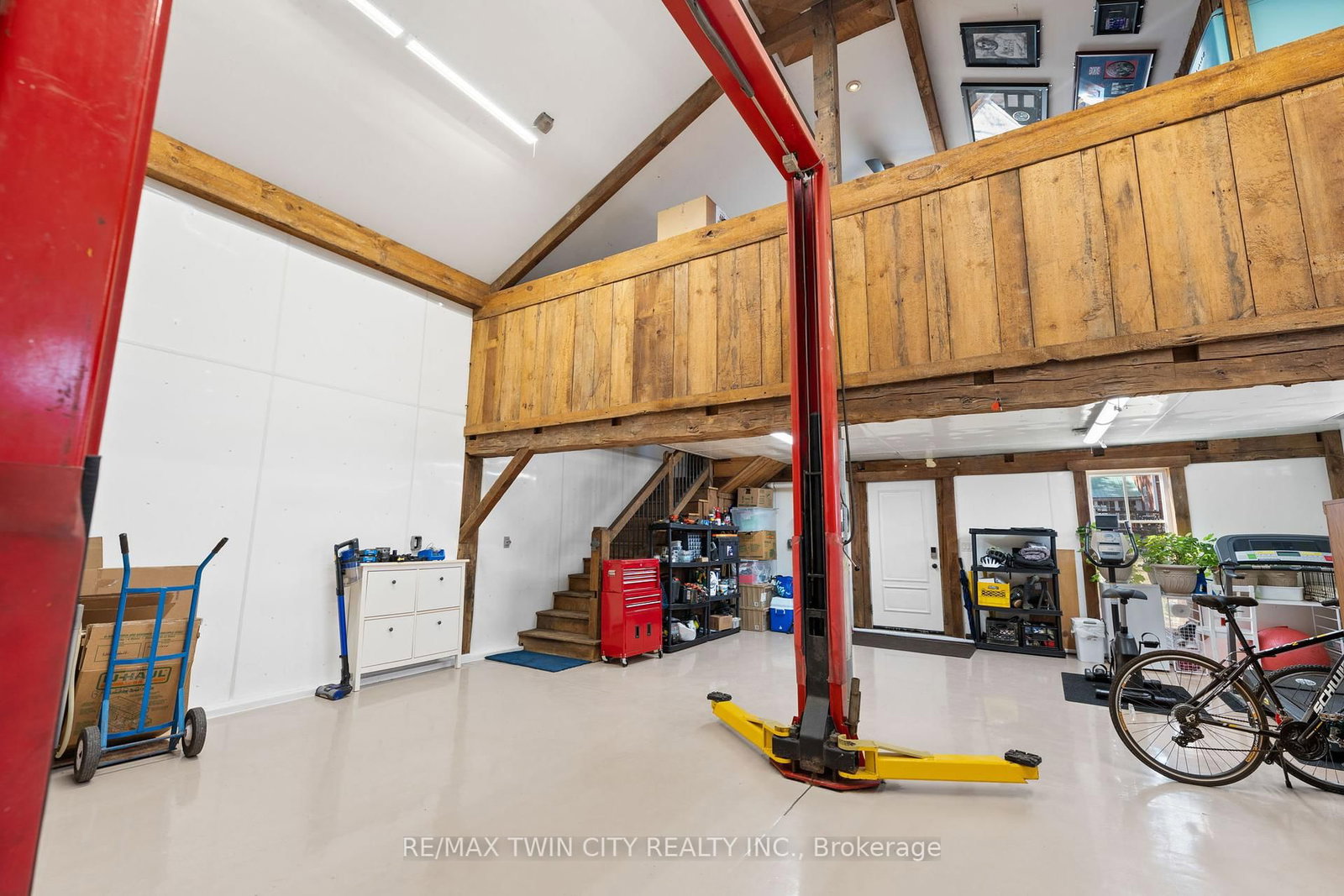 Listing Image 7