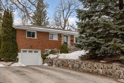 75 Alexander Ave, Peterborough West - 2 North