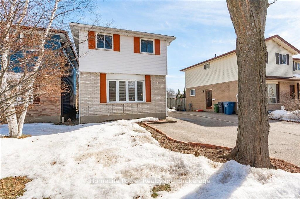 Detached House for sale at 14 Upton Crescent, Guelph, Grange Road, N1E 6P2 - MLS: X12018742