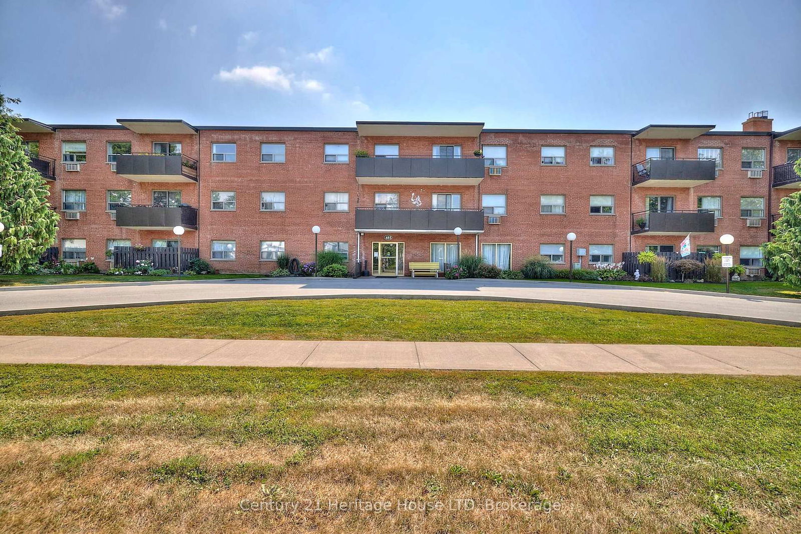 Condo for sale at 205-485 Thorold Road, Welland, Prince Charles, L3C 3X1 - MLS: X12018801