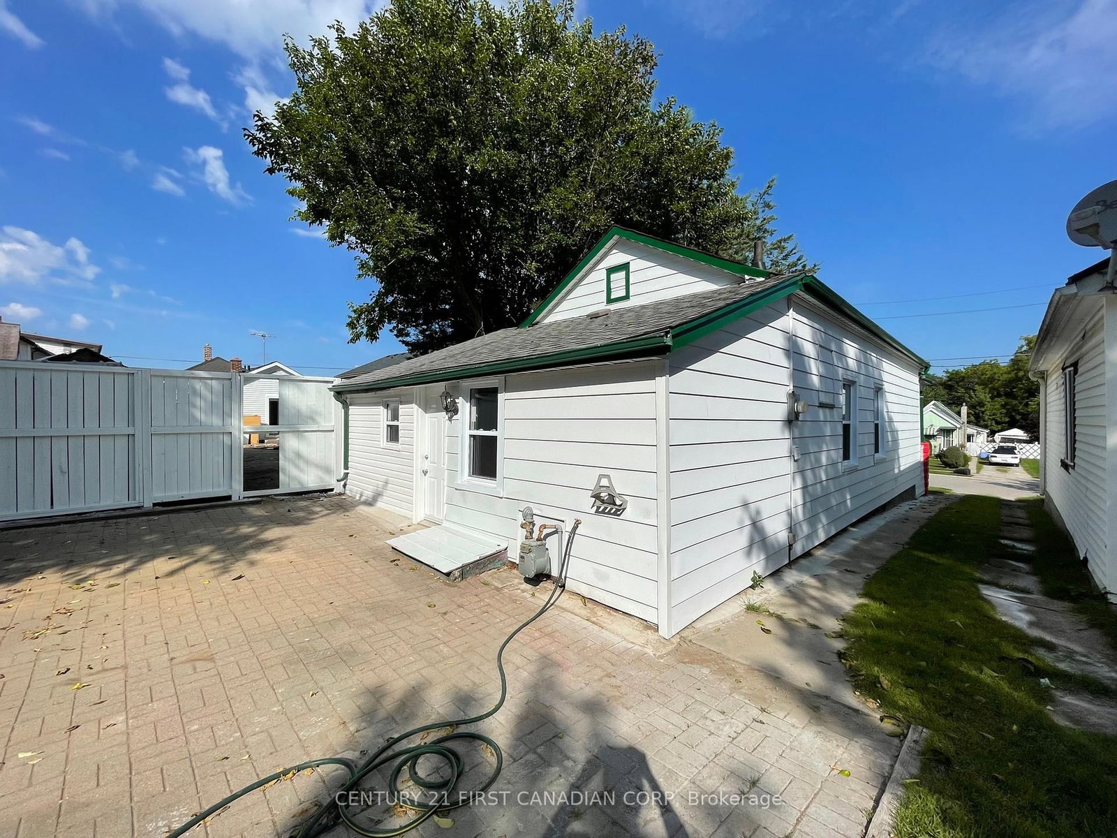 Listing Image 7