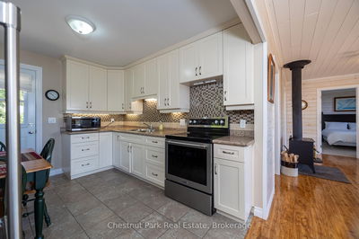 79 HOWARD BOWMAN Dr, Northern Bruce Peninsula - Northern Bruce Peninsula image-0-4