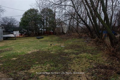 331 Fourth Ave, North Bay - Central image-0-4