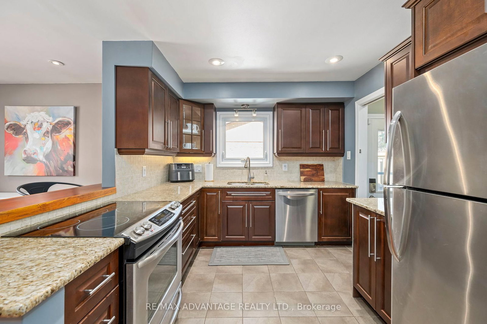 Listing Image 7