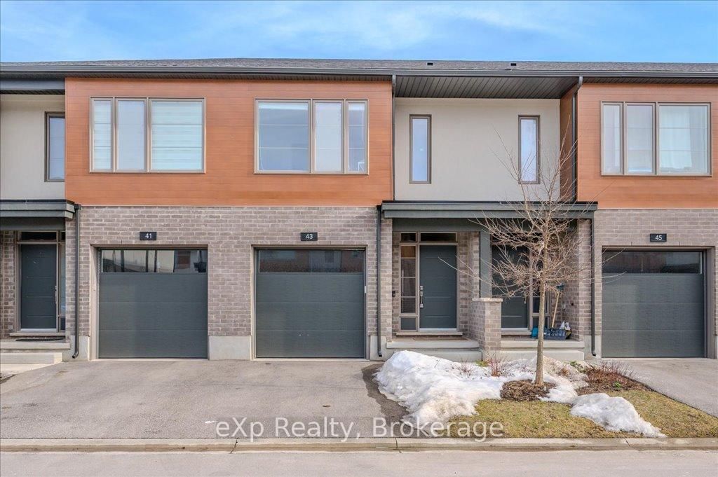 Townhouse for sale at 43 Steele Crescent, Guelph, St. Patrick's Ward, N1E 0S7 - MLS: X12019275