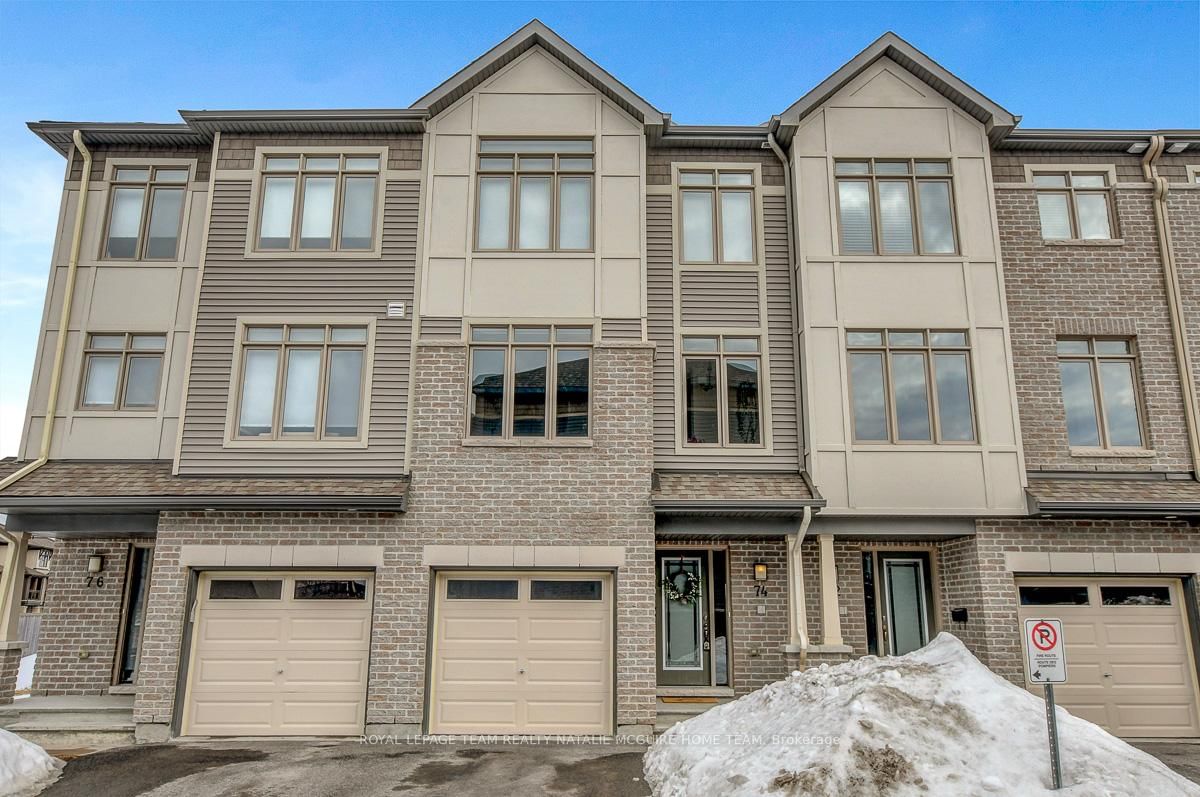 Townhouse for sale at 74 Barn Swallow Private N/A, Ottawa, Riverside South/Gloucester Glen, K4M 0H5 - MLS: X12019466