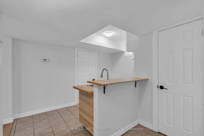 Unit 1 — 1170 MERIVALE Road — photo 3
