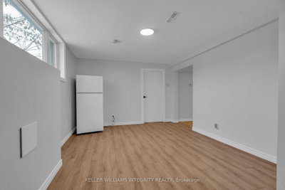 Unit 1 — 1170 MERIVALE Road — more photos