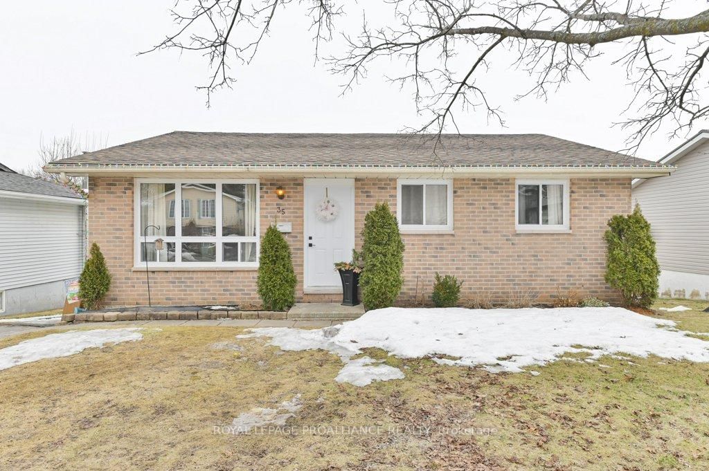 Detached House for sale at 35 Van Alstine Drive, Quinte West, Trenton Ward, K8V 6K7 - MLS: X12019600