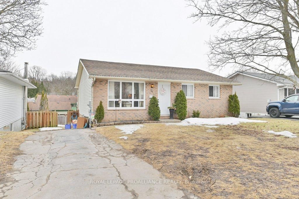 Detached House for sale at 35 Van Alstine Drive, Quinte West, Trenton Ward, K8V 6K7 - MLS: X12019600