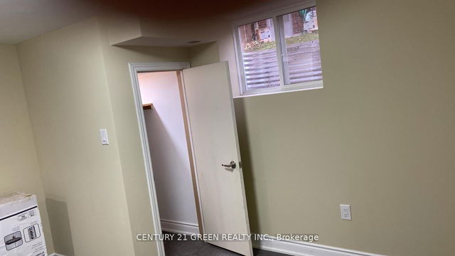 Lower - 25 Thornridge Crescent