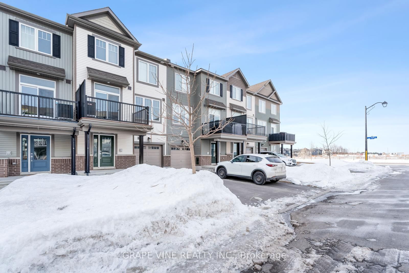 Townhouse for sale at 506 Galmoy Way, Ottawa, Barrhaven - Half Moon Bay, K2J 6T9 - MLS: X12019946