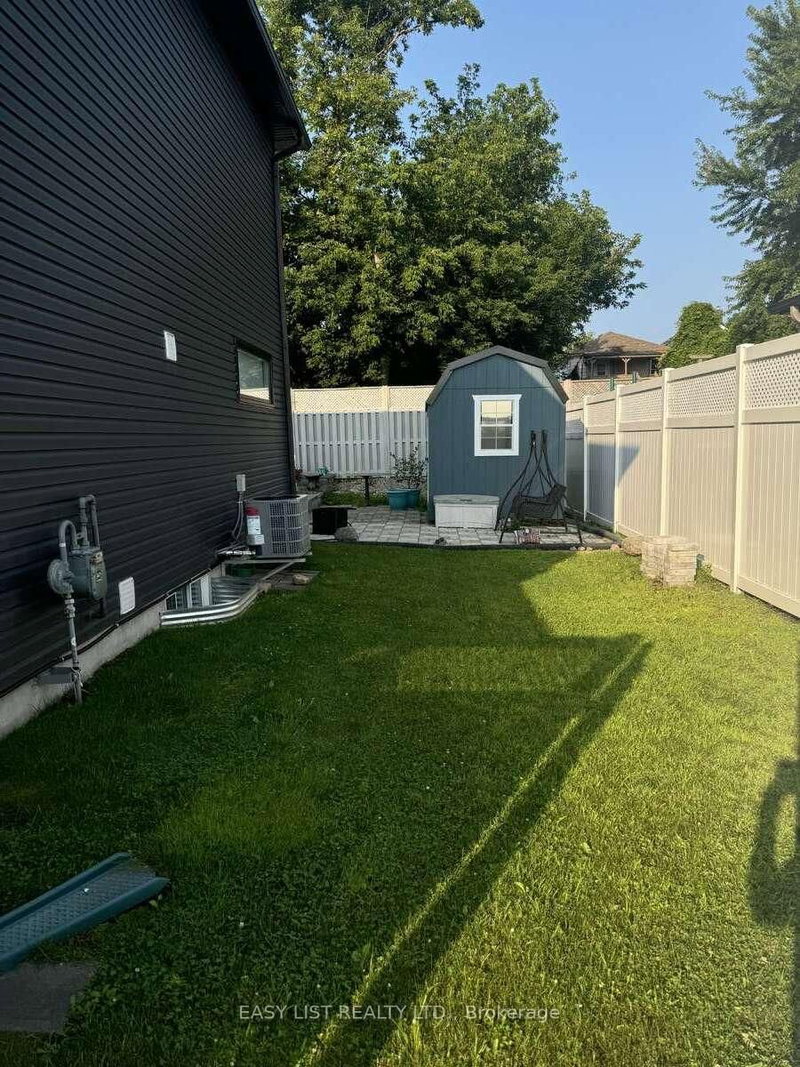 306 Belfort Cres, Cornwall, K6H 0H3 | Image 3