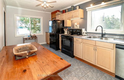 1320 Port Cunnington Rd, Lake of Bays - Franklin image-0-4