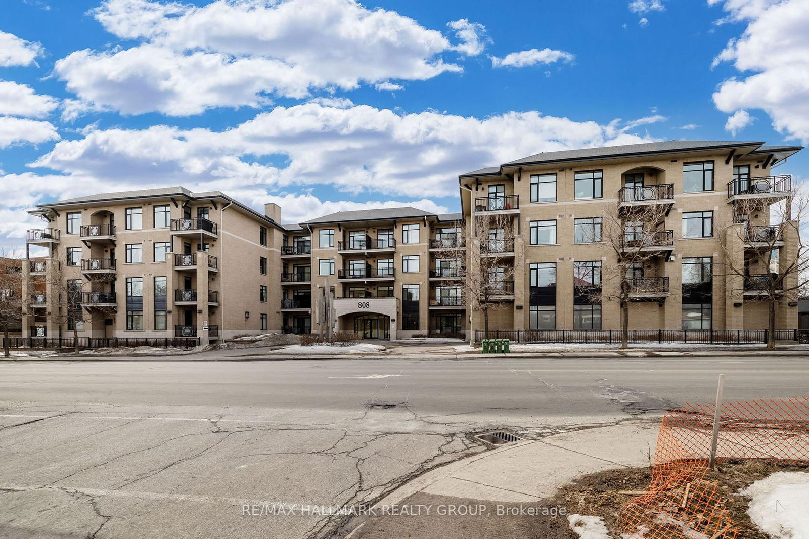 Condo for sale at 405-808 Bronson Avenue, Ottawa, Dows Lake, K1S 5A4 - MLS: X12020260