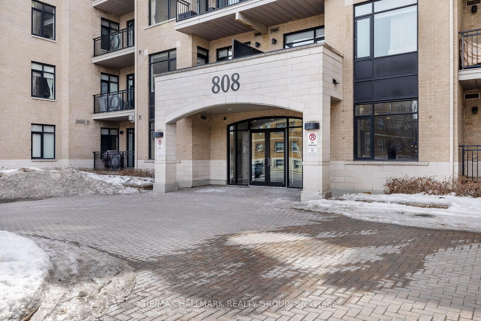 Condo sold at PH5-808 Bronson Avenue, Ottawa, Dows Lake, K1S 5A4 - MLS: X12020260