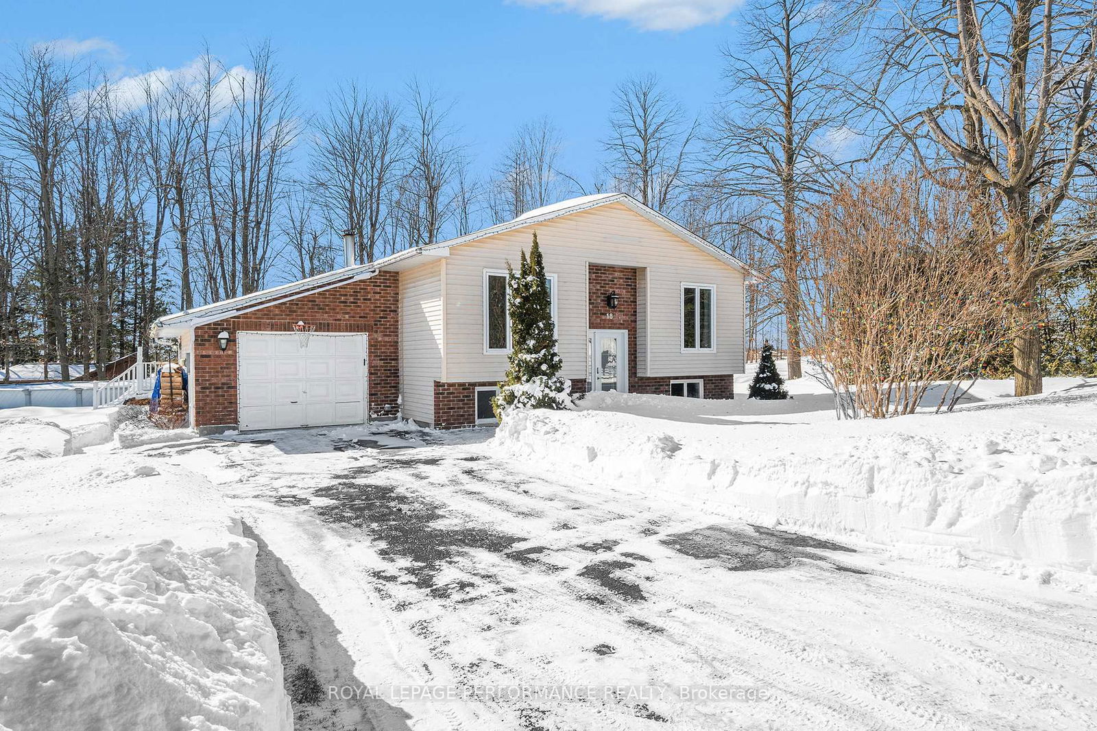 Building at 18 Cloutier Drive, Russell, Embrun