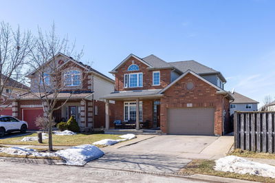 Detached House for sale at 7 Honey Locust Circle, Thorold, Confederation Heights, L2V 5E3 - MLS: X12020651