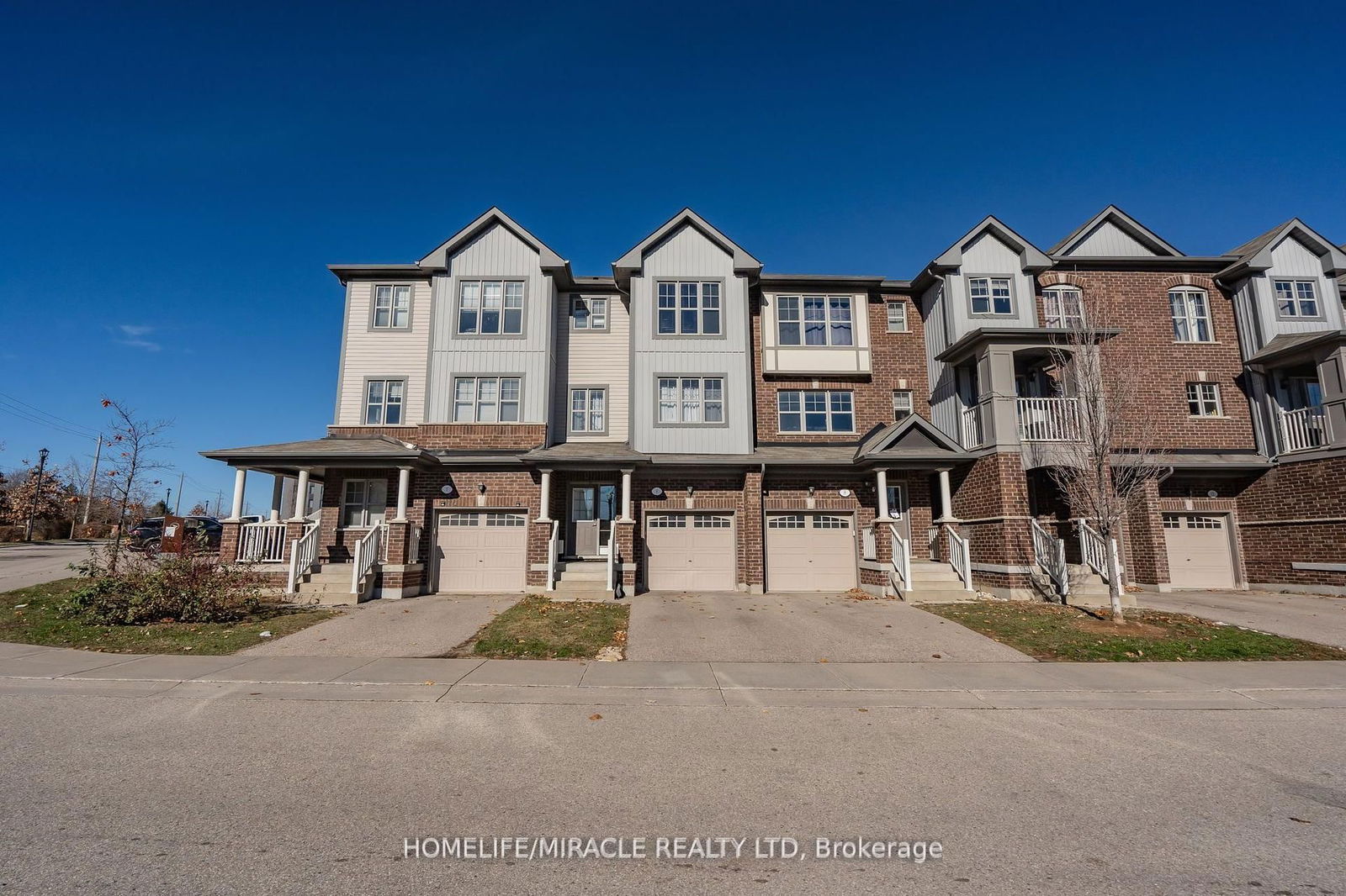 Townhouse leased at 8-701 Homer Watson Boulevard, Kitchener, N2C 0B5 - MLS: X12020775