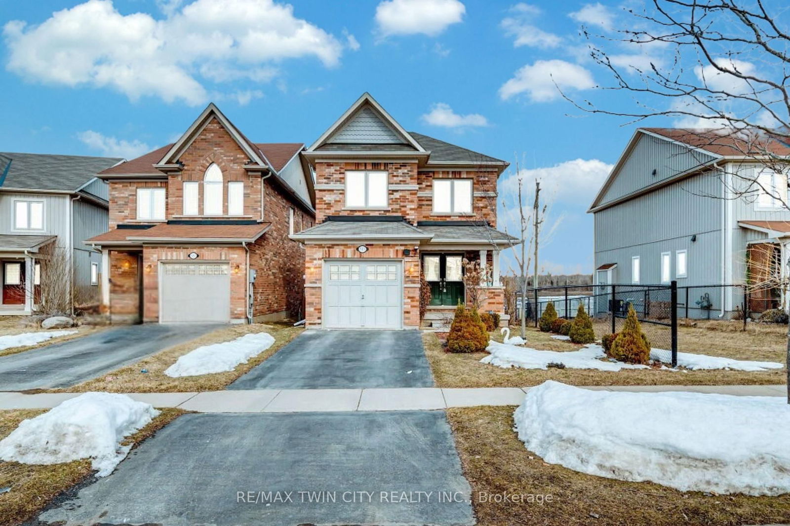 Detached House for sale at 561 Baldwin Crescent, Woodstock, North, N4T 0J4 - MLS: X12020862