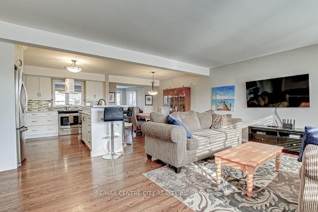 Detached House for sale at 376 LARRY Street, Central Elgin, Port Stanley, N5L 1H5 - MLS: X12020985