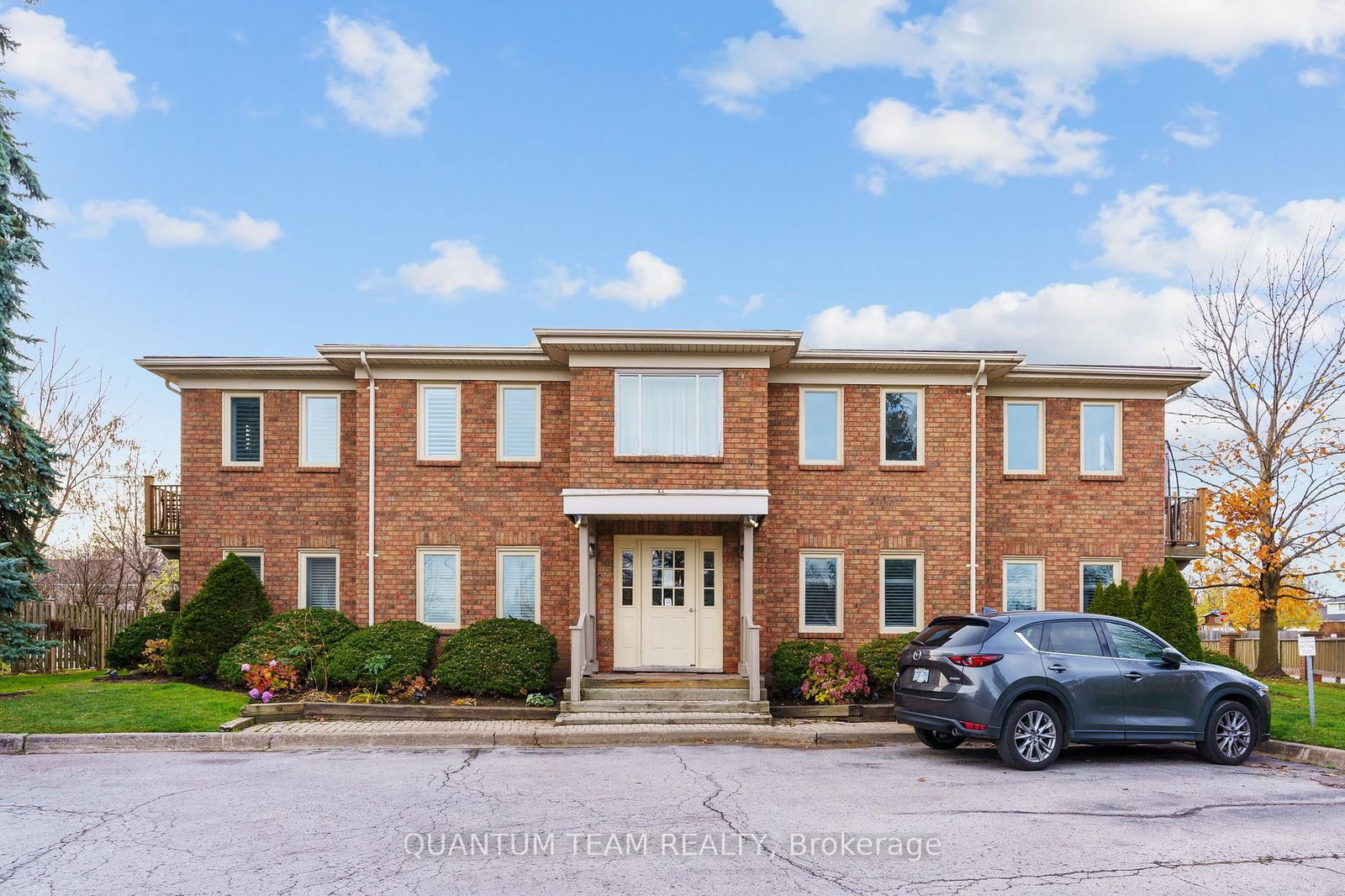 Condo for sale at 202-3060 Portage Road, Niagara Falls, Church's Lane, L2J 2J9 - MLS: X12021068