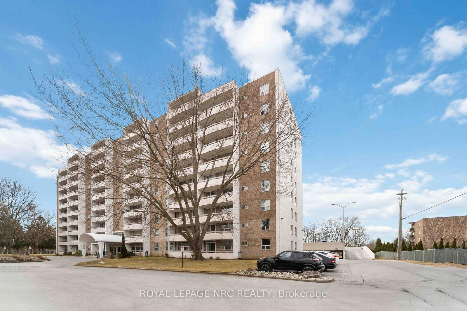 Condo for sale at 805-365 Geneva Street, St. Catharines, Fairview, L2N 5S7 - MLS: X12021360