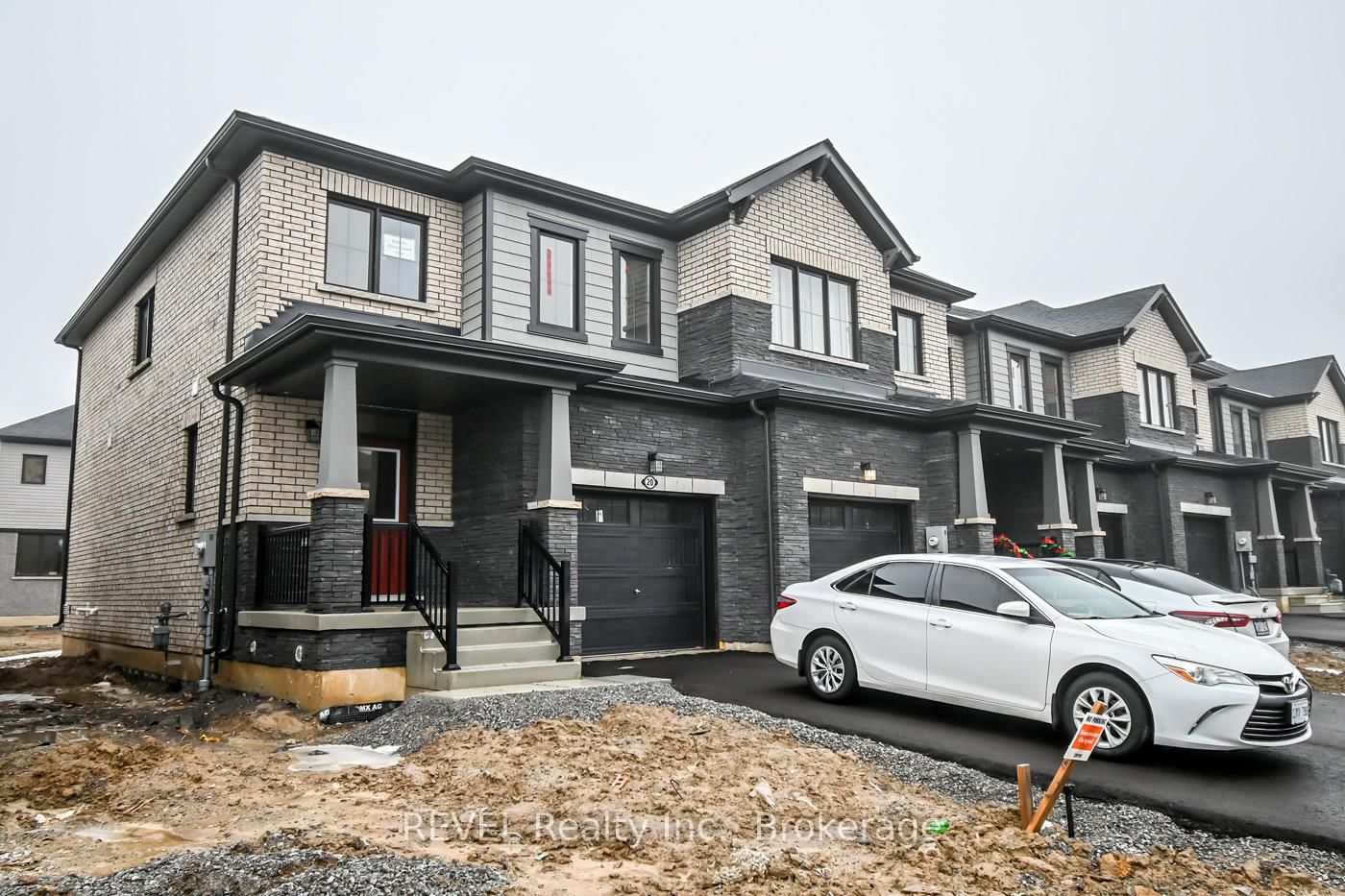 Townhouse for lease at 20 Ever Sweet Way, Thorold, Rolling Meadows, L2V 0L1 - MLS: X12021738