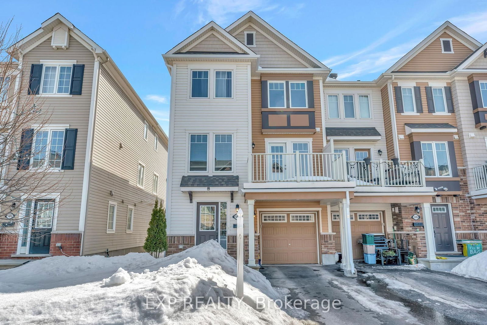 Townhouse for sale at 597 Foxlight Circle, Ottawa, Kanata - Emerald Meadows/Trailwest, K2M 0L9 - MLS: X12021756