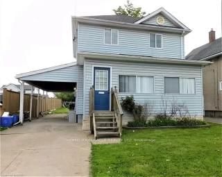 Detached House for sale at 11 Myrtle Avenue, Welland, Welland Downtown, L3B 2A8 - MLS: X12022003