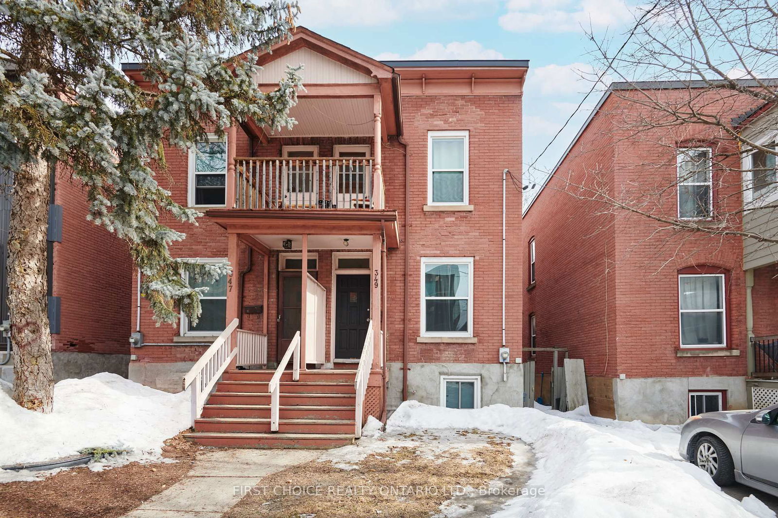 Building at 349 Chapel Street, Ottawa, Sandy Hill