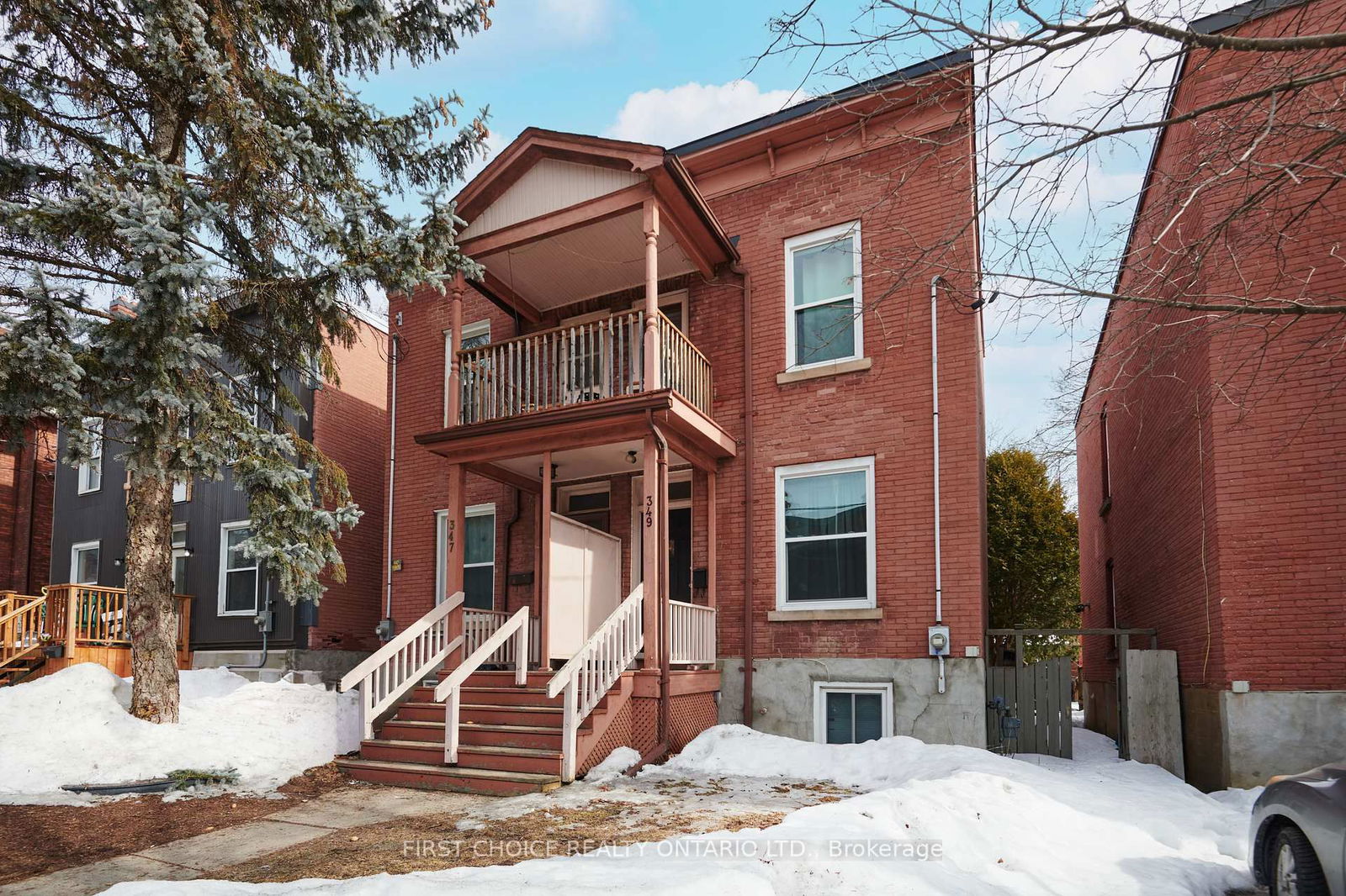 Semi-Detached House for sale at 349 Chapel Street, Ottawa, Sandy Hill, K1N 7Z5 - MLS: X12022196