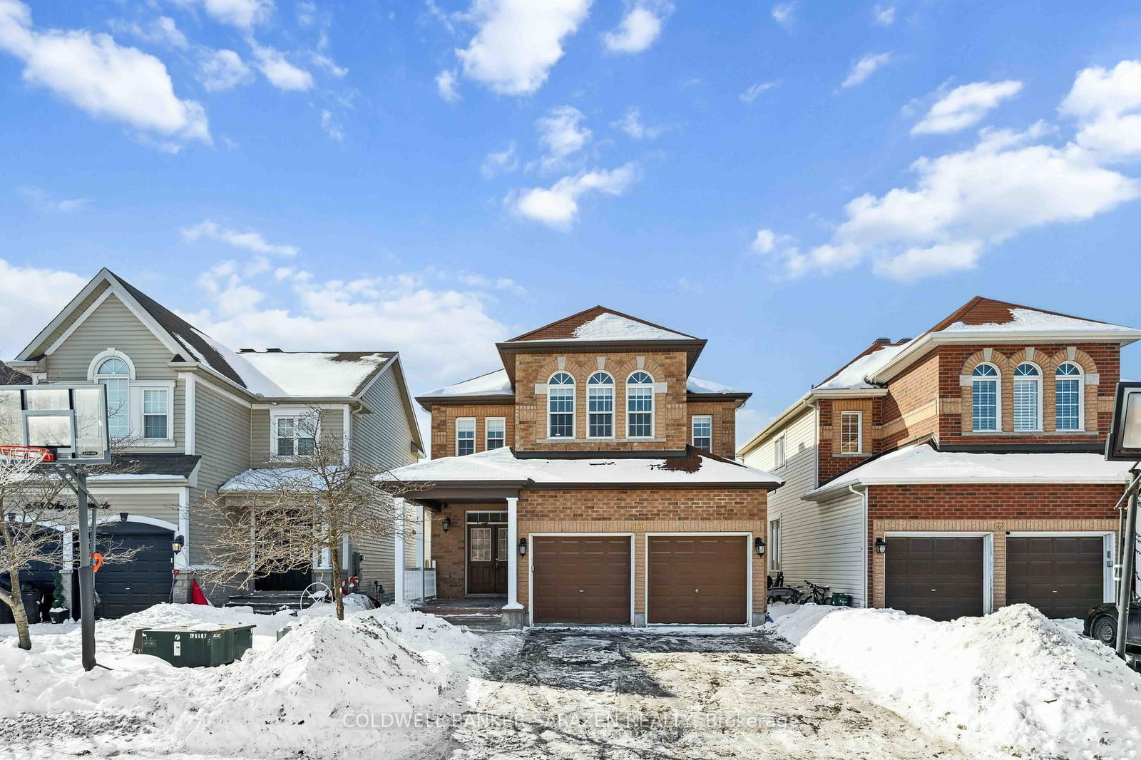 Detached House sold at 660 Anjana Circle, Ottawa, Barrhaven - Cedargrove/Fraserdale, K2J 0E2 - MLS: X12022318