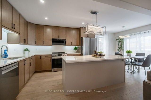 905 Bamford Terrace