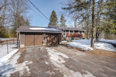 2141 County Rd 6, Yarker - 