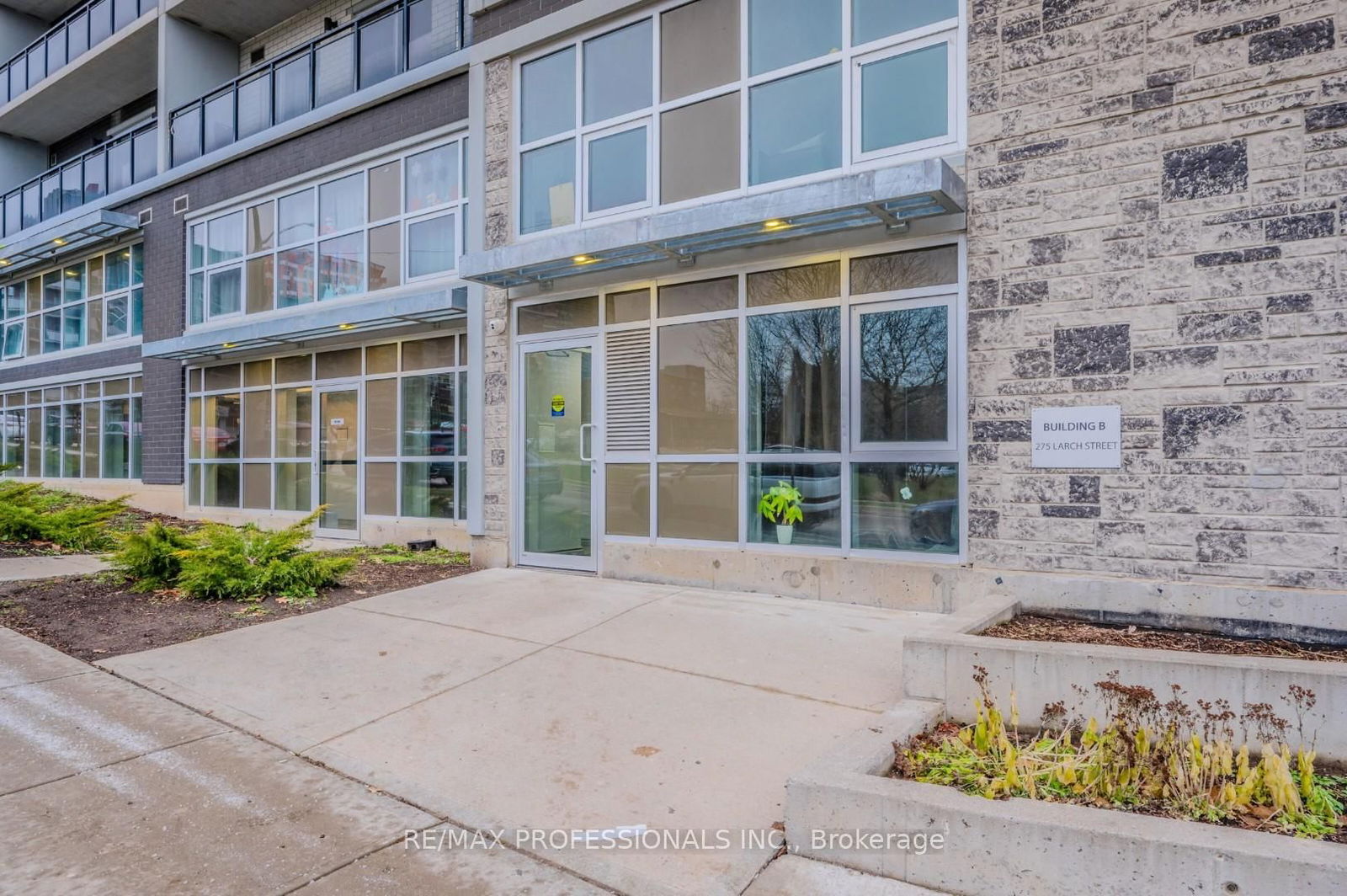 Condo for sale at B616-275 Larch Street, Waterloo, N2L 3R2 - MLS: X12022602