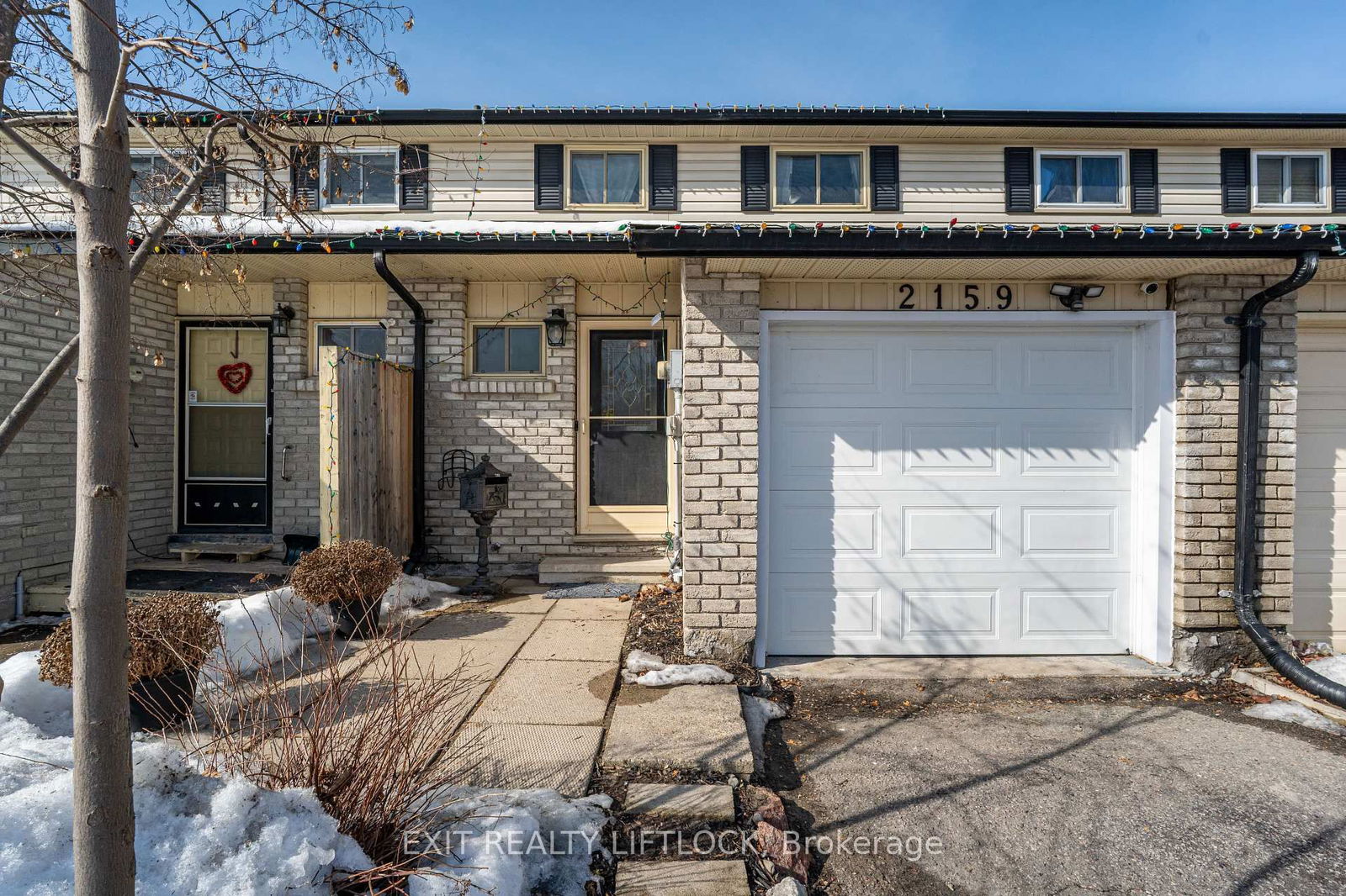 Townhouse for sale at 2159 Walker Avenue, Peterborough East, 4 South, K9L 1T6 - MLS: X12022607