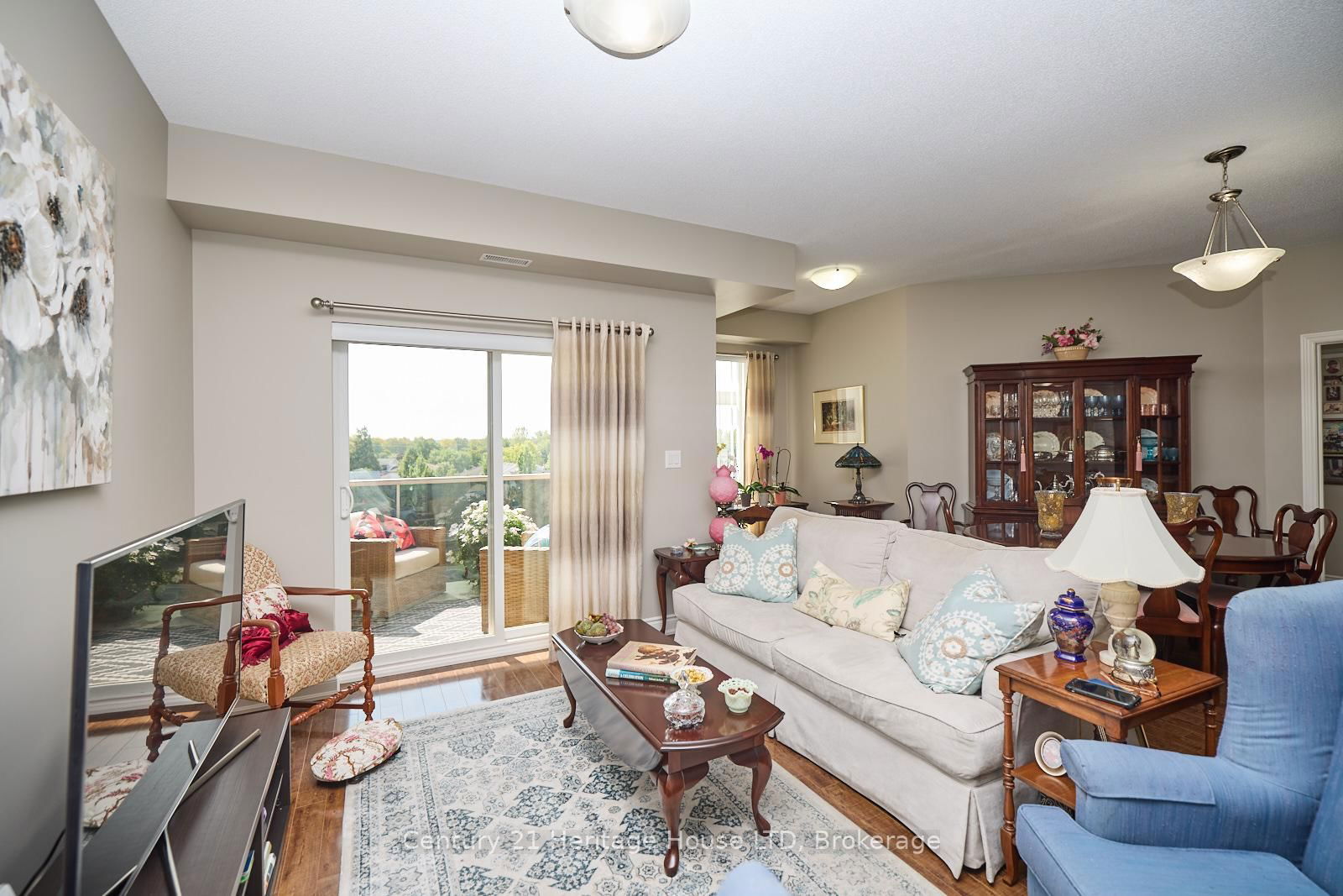 Condo for sale at 427-8111 Forest Glen Drive, Niagara Falls, Mt. Carmel, L2H 2Y7 - MLS: X12022643