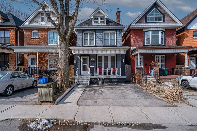 home for sale on 37 Holton Avenue N