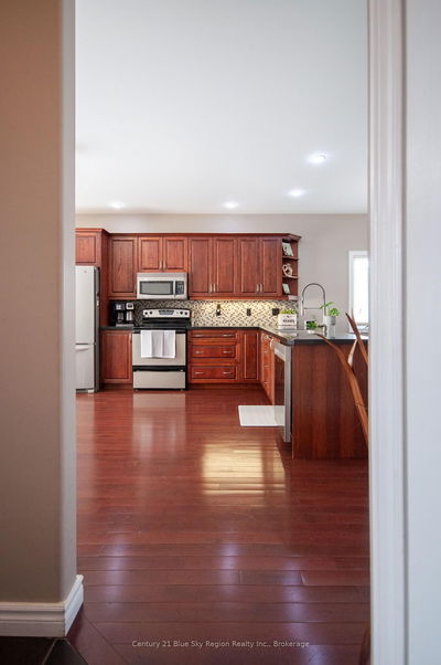 118 Carmichael Dr, North Bay - Airport image-0-2