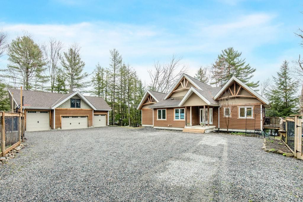 Detached House for sale at 3-1058 Whites Road, Muskoka Lakes, Medora, P0B 1J0 - MLS: X12022797